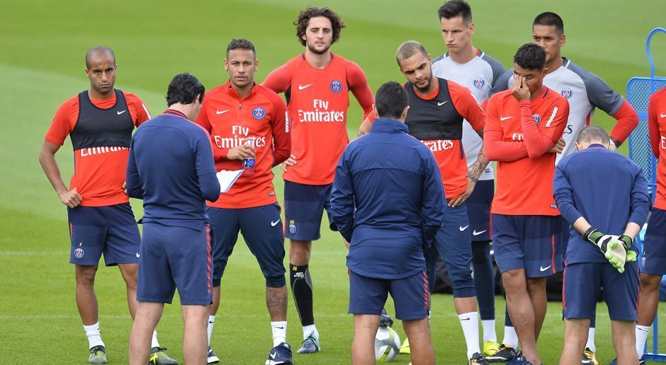 
                <strong>4. Bloß kein Tackling</strong><br>
                Thiago Silva, Marquinhos, Thiago Motta und Co. haben sich im Training gefälligst zurückzuhalten. Denn laut seinem Arbeitspapier sind harte Tacklings gegen ihn offenbar streng verboten!
              