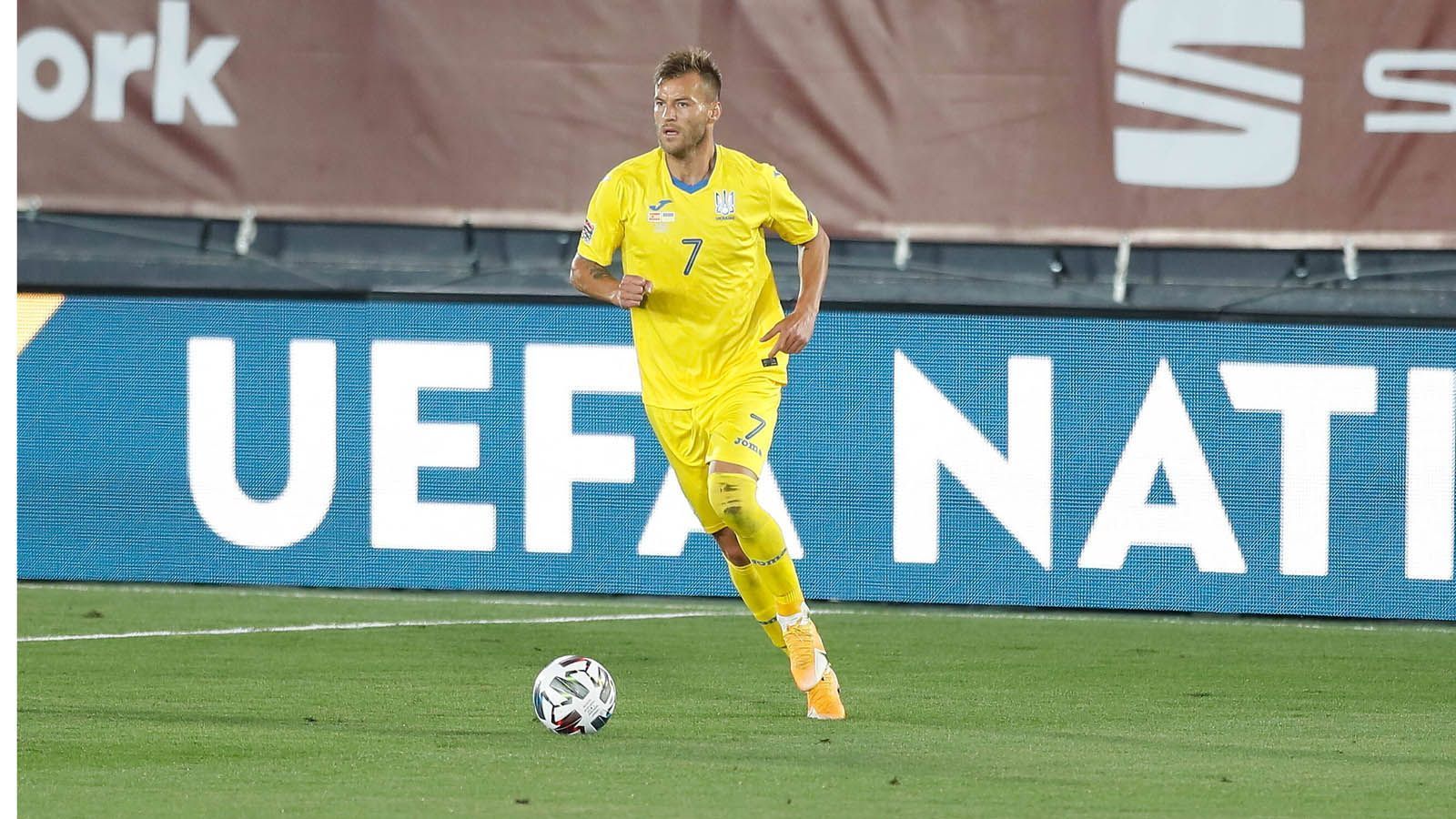 
                <strong>Andrey Yarmolenko</strong><br>
                Doch bei den "Hammers" in London scheint Yarmolenko sein Glück gefunden zu haben, auch wenn seit seinem Wechsel gerade einmal 38 Pflichtspieleinsätze für ihn zu Buche stehen. Doch im League Cup in dieser Saison konnte der Ukrainer mit fünf Scorer-Punkten in drei Partien glänzen. Kann er diese Form auch in der Liga zeigen, winken ihm wohl zahlreiche Einsätze. Ein erster Anfang wäre dabei eine starke Leistung gegen Deutschland. 
              