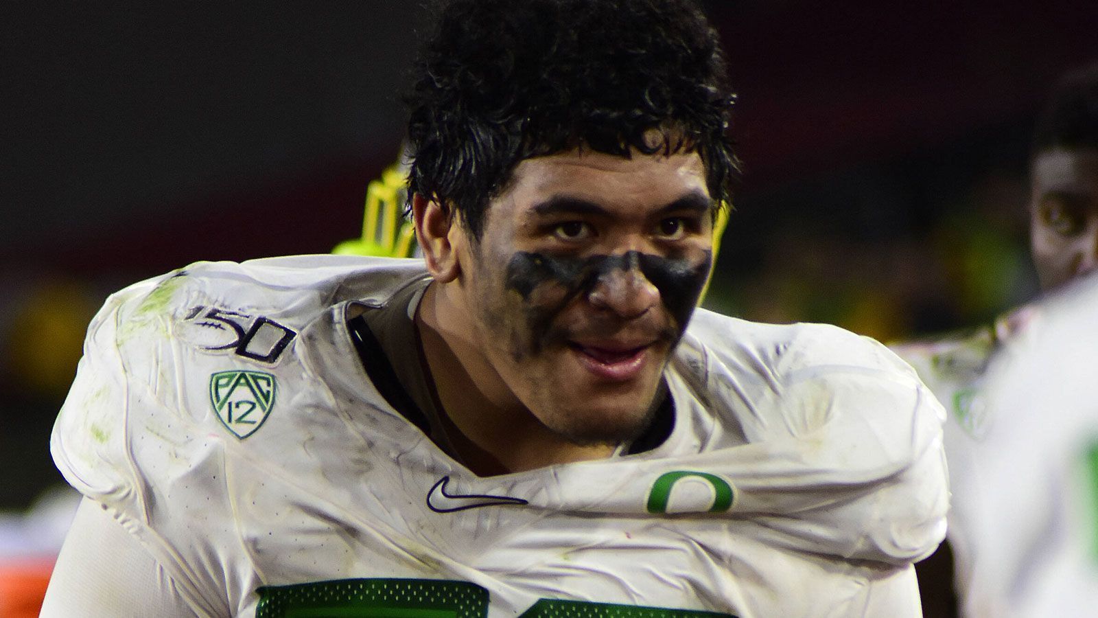 
                <strong>6. Pick: Miami Dolphins - Penei Sewell, OL</strong><br>
                Letztes Jahr pickten die Dolphins Quarterback Tua Tagovailoa, dieses Jahr bekommt er einen hochveranlagten Beschützer zur Seite gestellt.
              