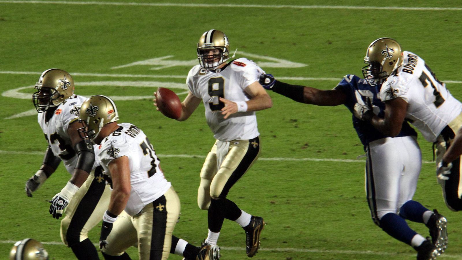 
                <strong>Super Bowl 2010: New Orleans Saints (31:17 gegen die Indianapolis Colts)</strong><br>
                Saison danach: 11-5, Aus in der Wild Card Round
              