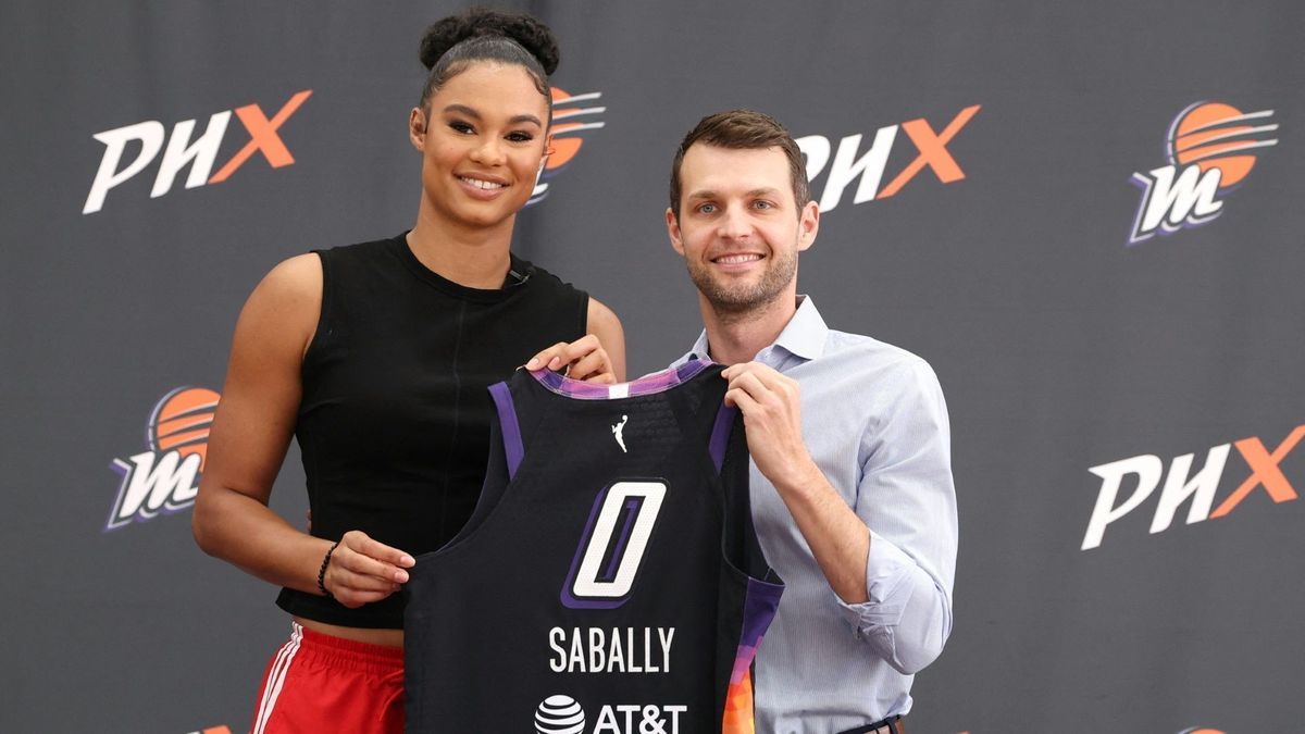 Satou Sabally jetzt für Phoenix am Ball