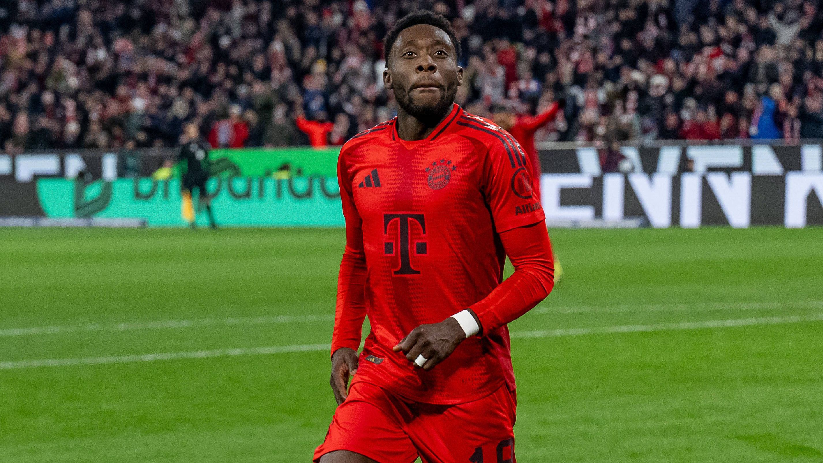 <strong>Alphonso Davies</strong><br> Vertrag bis 2025<br>Sportvorstand Max Eberl kündigte kürzlich zeitnah die ersten Entscheidungen an. Davies könnte den Anfang machen. Laut "Sky" stehe ein Durchbruch in den Verhandlungen über ein neues Arbeitspapier bis 2029 bevor.