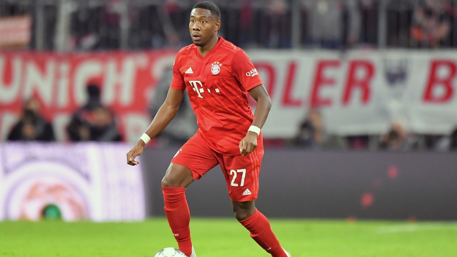 
                <strong>David Alaba</strong><br>
                Gut als Spieleröffner, aber in der Arbeit gegen den Ball ist der Österreicher manchmal nicht auf der Höhe. Der verleiht der Abwehrreihe aber zumindest etwas Stabilität. ran-Note: 4
              