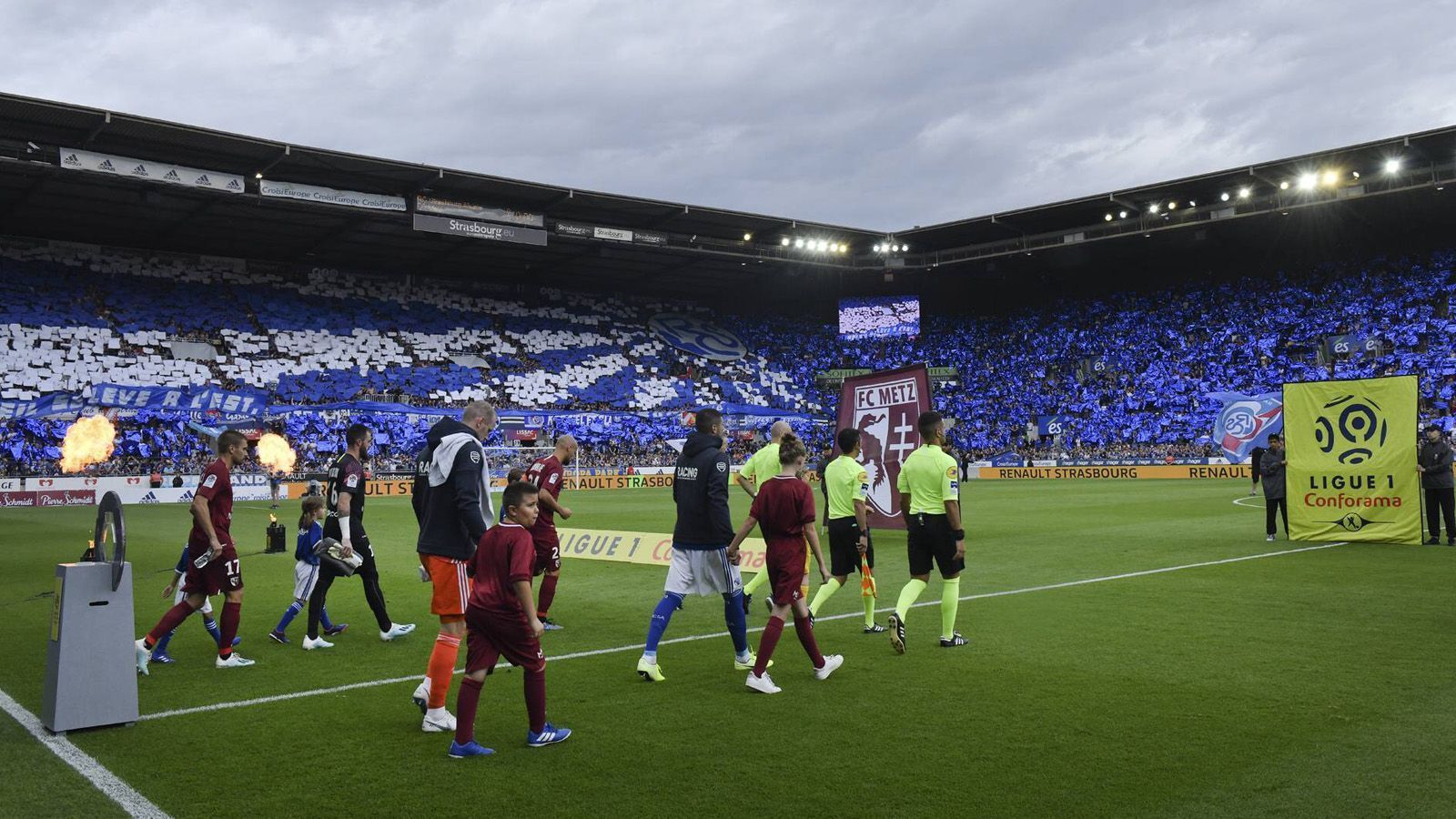 
                <strong>Treue Anhängerschaft </strong><br>
                Wie Eintracht Frankfurt kann man auf in Straßburg auf eine treue Anhängerschaft bauen: Trotz der schwierigen Vereinssituation konnte sich der Verein auch im Amateurbereich stets auf seine Anhänger verlassen. Beim Derby gegen den FC Mulhouse in der vierten Liga kamen 20.004 Zuschauer ins Meinau-Stadion - Bestmarke für ein Viertligaspiel in Frankreich. Doch trotz Auswärtsspiel wird wohl auch die Eintracht auf seine treue Anhängerschaft zählen können. Denn nur etwa 200 Kilometer liegen zwischen der Frankfurter Arena und der Spielstätte in Straßburg. Für ein Europapokal-Spiel ist das quasi nur ein "Katzensprung".
              