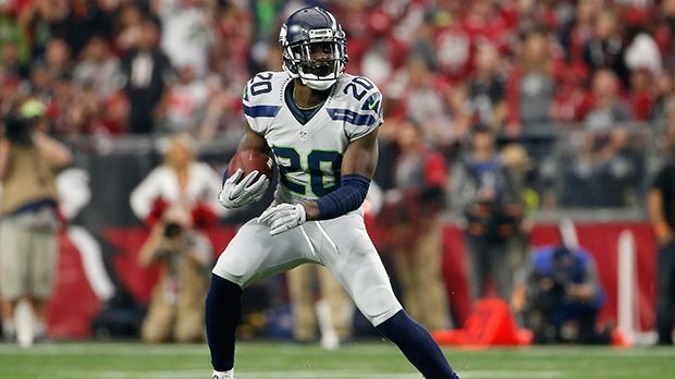 
                <strong>Jeremy Lane</strong><br>
                Wer wird der zweite Cornerback neben Richard Sherman? Nachdem Byron Maxwell das Team verlassen hatte, sollte Cary Williams seine Position einnehmen. Der 31-Jährige enttäuschte jedoch auf ganzer Linie und wurde von Jeremy Lane (Bild) und DeShawn Shead ersetzt. Deren Verträge laufen jedoch aus. Dass Seattle ihren First-Round-Pick im Draft für einen Cornerback verwendet, scheint jedoch unwahrscheinlich. Prognose: Die Verträge von Lane und Shead werden verlängert.
              