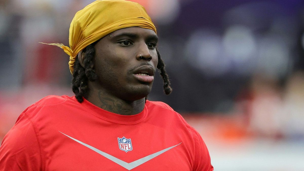 Tyreek Hill, der "Cheetah", fordert Lionel Messi heraus.