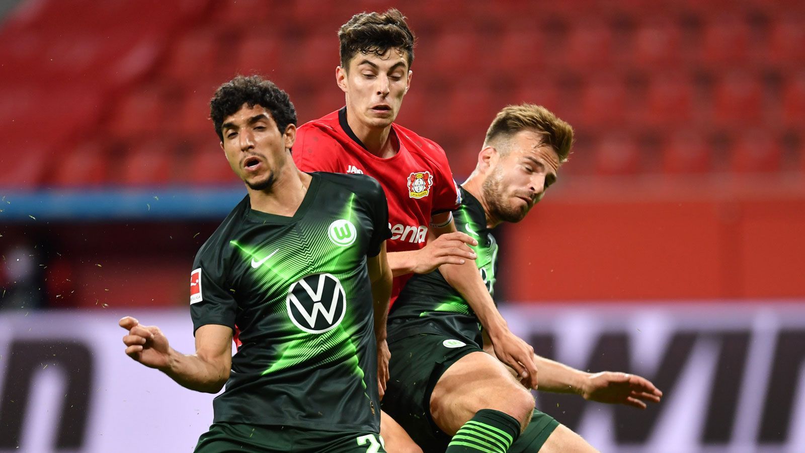 
                <strong>Bayer Leverkusen (5. Platz, 53 Punkte)</strong><br>
                In den nächsten Spielen gegen Freiburg (A), den FC Bayern (H) und Schalke (A) gilt es nun zu beweisen, dass die Pleite tatsächlich nur ein Ausrutscher war. Steckt die Werkself den Rückschlag gut weg und findet Havertz wieder besser ins Spiel, ist es absolut möglich, wieder an die jüngste Serie anzuschließen. Dann könnte Leverkusen im Endspurt an Gladbach und Leipzig vorbeiziehen.
              