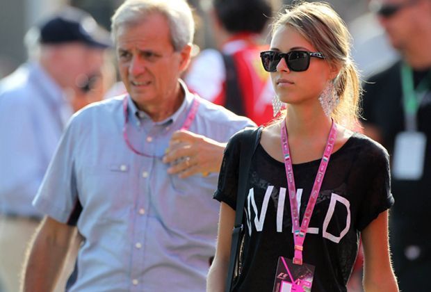 
                <strong>Dasha Kapustina</strong><br>
                Aber nicht von ihm hier! Die wilde Dasha Kapustina datet einen der schnellsten Fahrer der Formel 1 ...
              
