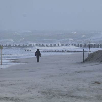 DWD warnt vor Unwetter an der Küste durch Sturmtief