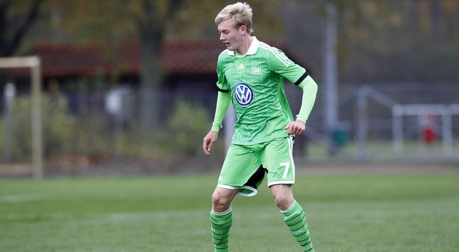 
                <strong>VfL Wolfsburg </strong><br>
                Ein Spieler: Julian Brandt
              