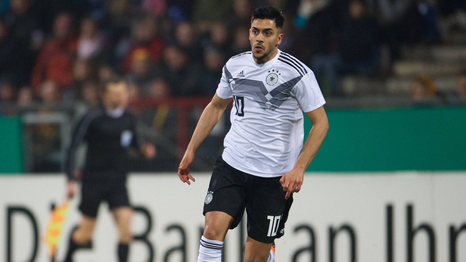 
                <strong>TSG 1899 Hoffenheim - 7 Spieler</strong><br>
                A-Nationalmannschaft: Nico SchulzU21: Nadiem Amiri (Foto)U20: Alfons Amade, David OttoU18: Daniel KleinU17: Kerim Calhanoglu, Marco John
              