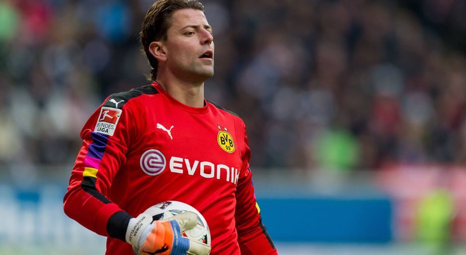 
                <strong>Roman Weidenfeller</strong><br>
                Roman Weidenfeller: Hatte nicht ein Mal den Ball berührt, da musste er ihn schon aus dem Netz holen. Trotzdem war der Keeper beim 0:1 ohne große Abwehrchance. Seine fußballerischen Aufgaben erledigte Weidenfeller überwiegend ordentlich. ran-Note: 3.
              