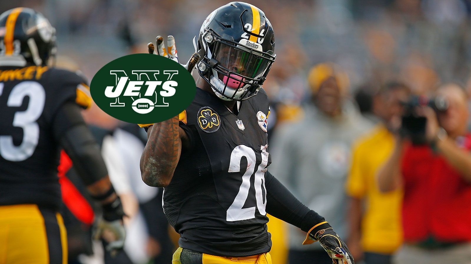 
                <strong>Bell zu den New York Jets?</strong><br>
                Auch im "Big Apple" lässt es sich aushalten. Und auch die "Gang Green" hat in der Offseason genug Cash zur Verfügung, um den einen oder anderen namhaften Profi an Land zu ziehen - und die Franchise will den Cap Space laut General Manager Mike Maccagnan auch für Verstärkungen nutzen. Vor allem für das Laufspiel, 2018 eine der großen Schwächen, wäre Bell ein Schritt aus der Krise. Für die Jets wäre es zudem wichtig, Sam Darnold zu entlasten.
              