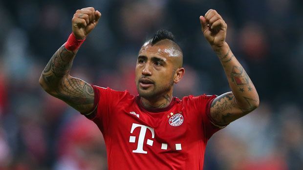 
                <strong>Arturo Vidal</strong><br>
                Arturo Vidal: Kam für die letzte halbe Stunde, unterstützte das Bayern-Mittelfeld und ermöglichte dadurch Lahm und Kimmich mehr Aktionen in der Offensive. Schaltete sich auch selbst wie gewohnt mit in den Angriff ein und holte so kurz vor dem Ende den Elfmeter heraus. ran-Note: 2-
              