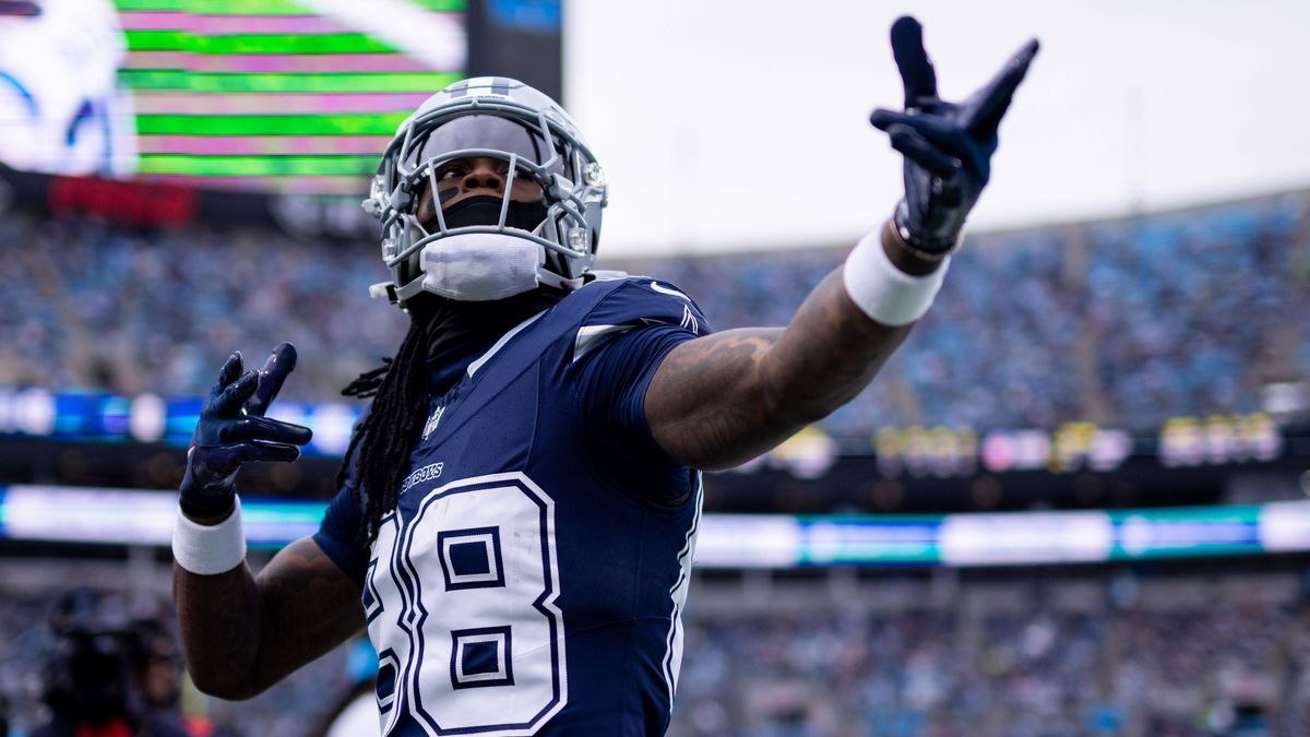 December 15, 2024: Dallas Cowboys wide receiver CeeDee Lamb (88) celebrates after a first down against the Carolina Panthers in the first quarter of the NFL, American Football Herren, USA matchup i...