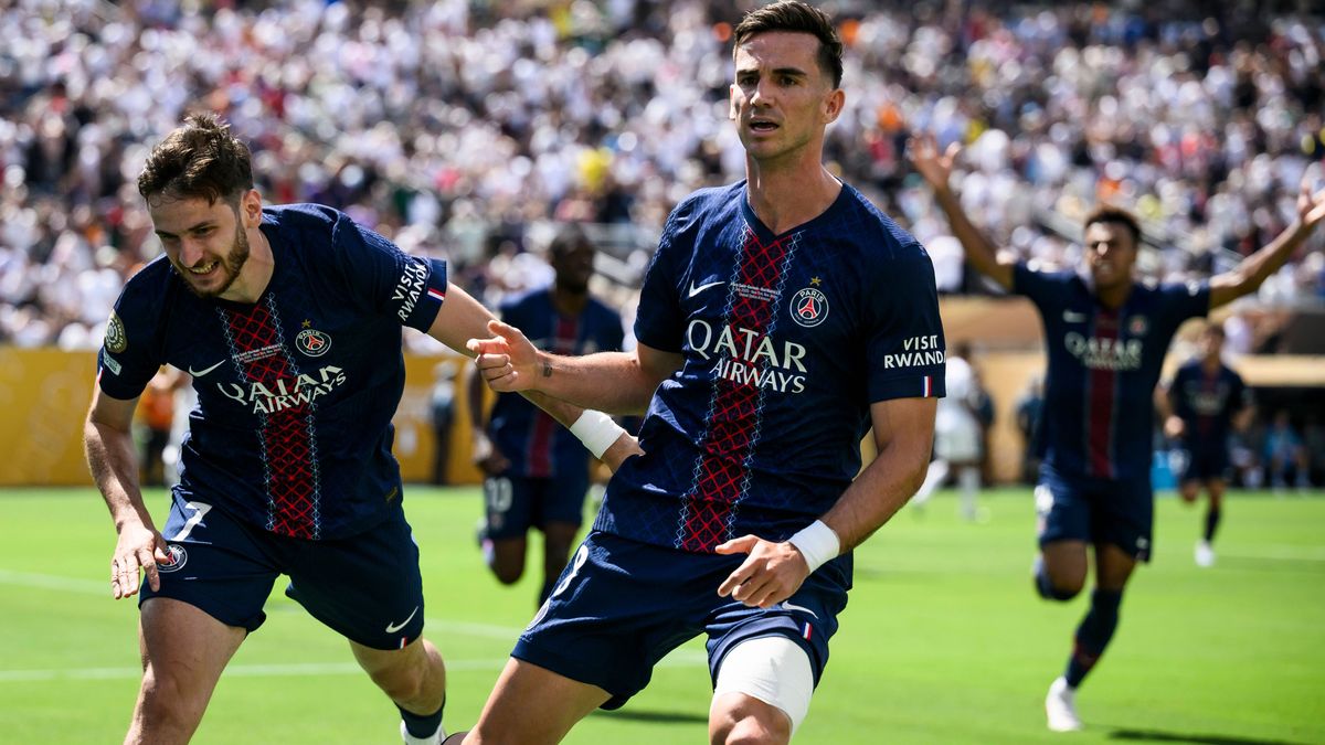 Paris Saint-Germain FC v Real Madrid CF - FIFA Club World Cup Fabian Ruiz of Paris Saint-Germain FC celebrates with Khvicha Kvaratskhelia of Paris Saint-Germain FC after scoring the opening goal du...