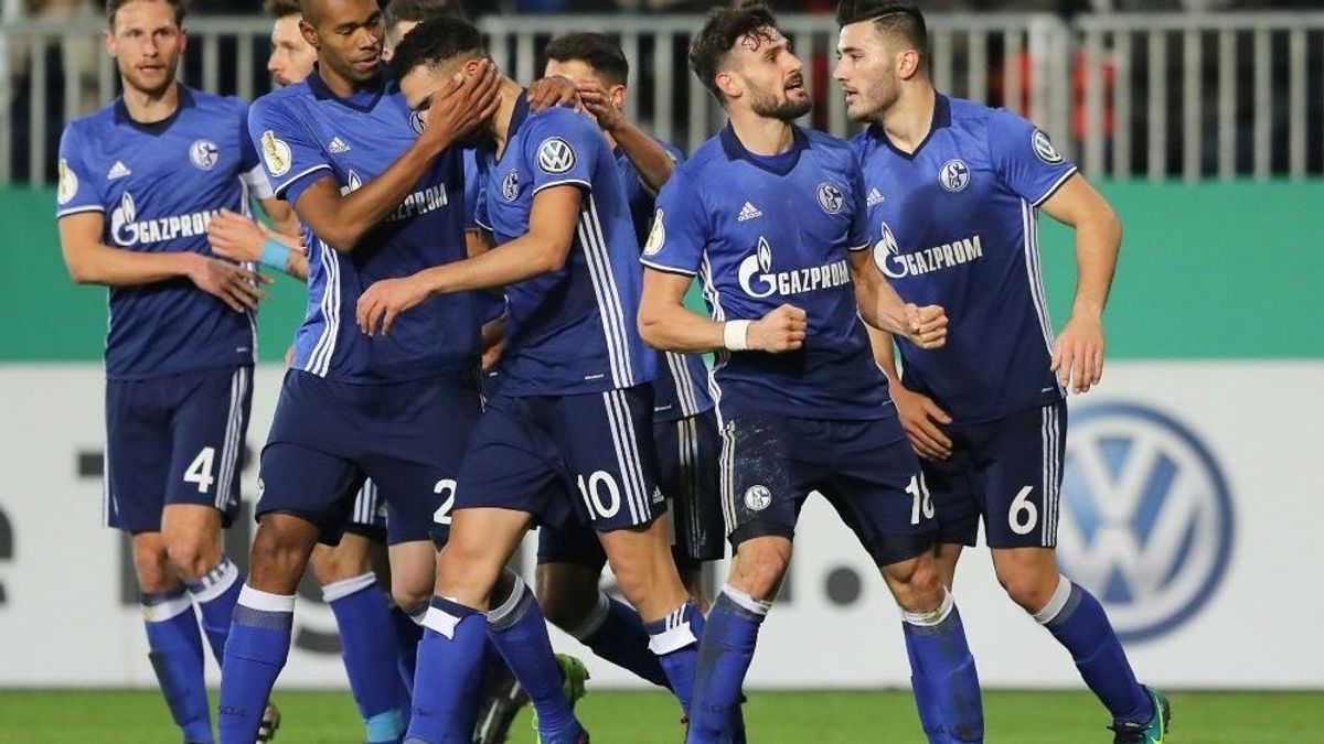 Schalke nach 4:1-Sieg in Sandhausen im Viertelfinale