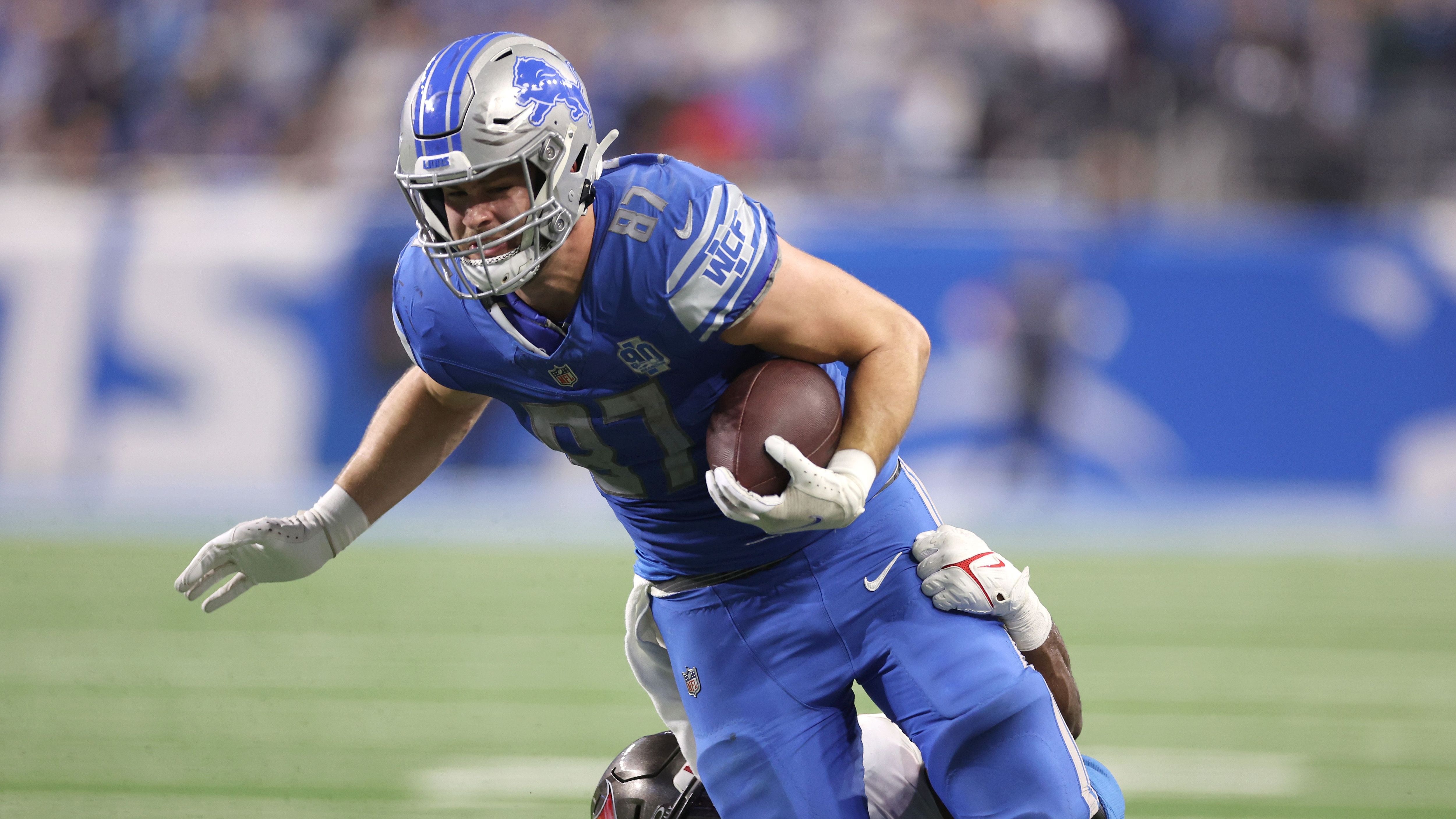 <strong>Platz 18: Sam LaPorta (Detroit Lions)<br></strong>- 23 Jahre<br>- Tight End<br>- Statistiken 2023: 86 Catches, 889 Receiving Yards, 10 Touchdowns