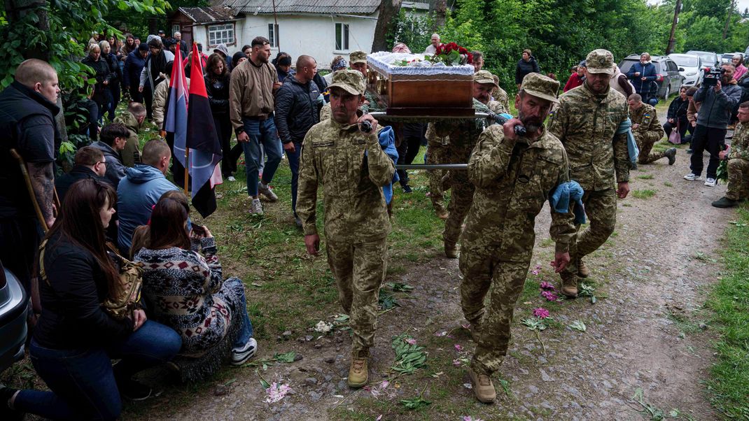 Russland soll der Ukraine 6.000 Soldaten übergeben.