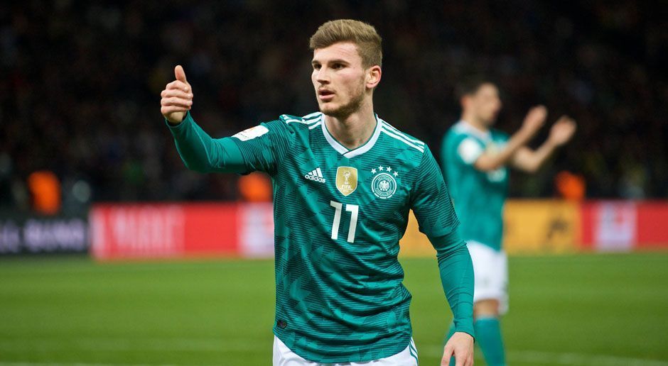 
                <strong>Timo Werner (RB Leipzig)</strong><br>
                Mit seiner Schnelligkeit der ideale Anspielpunkt für Pass-Spezialisten wie Özil, Gündogan und Kroos. Der einzige deutsche Stürmer ohne Fragezeichen hinter seinem WM-Platz. Hat sich in dieser Saison auch auf internationaler Ebene gezeigt und sowohl in der Europa League als auch in der Nationalmannschaft abgeliefert.
              