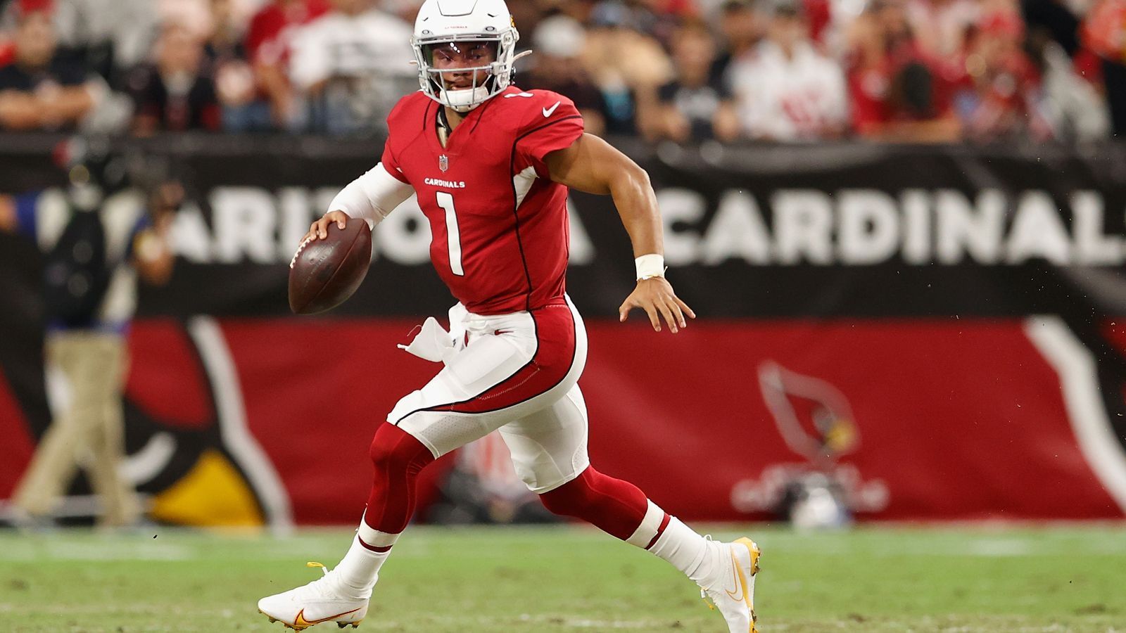 
                <strong>Plätze 40 bis 31</strong><br>
                &#x2022; Platz 40: Bradley Chubb (Outside Linebacker, Denver Broncos) -<br>&#x2022; Platz 39: Kyler Murray (Foto, Quarterback, Arizona Cardinals)<br>&#x2022; Platz 38: Marlon Humphrey (Cornerback, Baltimore Ravens)<br>&#x2022; Platz 37: Darius Leonard (Linebacker, Indianapolis Colts)<br>&#x2022; Platz 36: David Bakthiari (Offensive Tackle, Green Bay Packers)<br>&#x2022; Platz 35: Darren Waller (Tight End, Las Vegas Raiders)<br>&#x2022; Platz 34: Chris Jones (Defensive End, Kansas City Chiefs)<br>&#x2022; Platz 33: Quenton Nelson (Offensive Guard, Indianapolis Colts)<br>&#x2022; Platz 32: Joey Bosa (Defensive End, Los Angeles Chargers)<br>&#x2022; Platz 31: Jamal Adams (Strong Safety, Seattle Seahawks)<br>
              