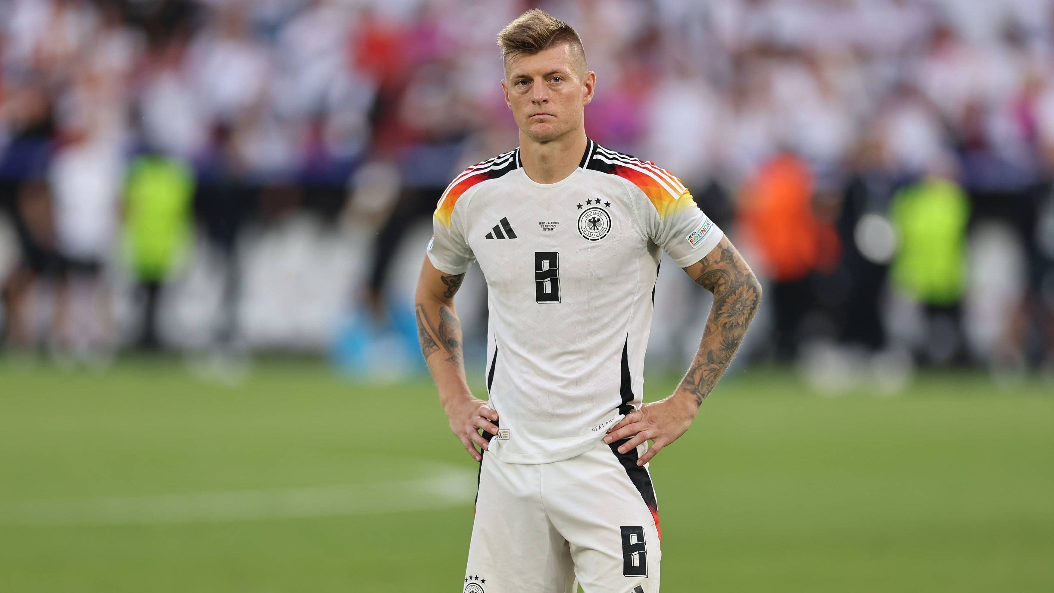 <strong>FIFA The Best 2024: So haben Fans, Kapitäne und Co. abgestimmt</strong><br>Vinicius Jr. oder Rodri? Die Meinungen der Fans, Kapitäne, Trainer und Journalisten gingen offenbar auseinander. Nun ist klar, wie knapp die Wahl zum Weltfußballer ausfiel.&nbsp;<em><strong>ran</strong></em> zeigt, wie deutlich sich Vinicius gegen welche Spieler durchsetzen konnte. Außerdem: Der Messi-Hype ist (leider) doch nich nicht vorbei, obwohl er in einer unbedeutenden Liga kickt.