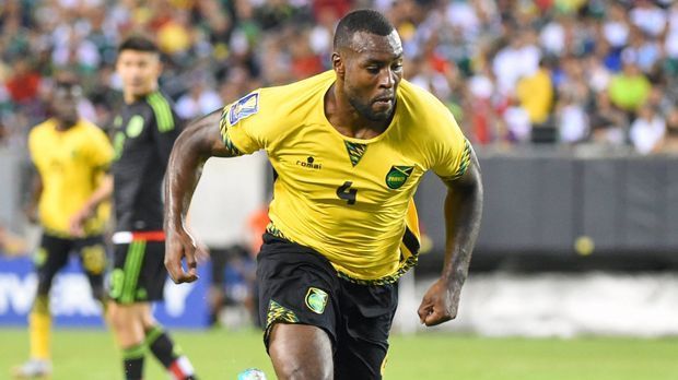 
                <strong>Wes Morgan (Jamaica)</strong><br>
                Wes Morgan (Jamaika): Das bekannteste Gesicht der "Reggae-Boyz". Der beinharte Innenverteidiger von Sensationsmeister Leicester City steht bei 25 Länderspielen für Jamaika. Ein Tor war Morgan bislang aber noch vergönnt.
              