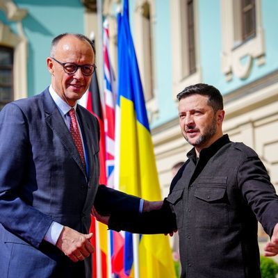 Militärexperte Musala vermutet hinter Merz' Verschwiegenheits-Anordnung bei Waffenlieferungen an die Ukraine ein innenpolitisches Motiv. 