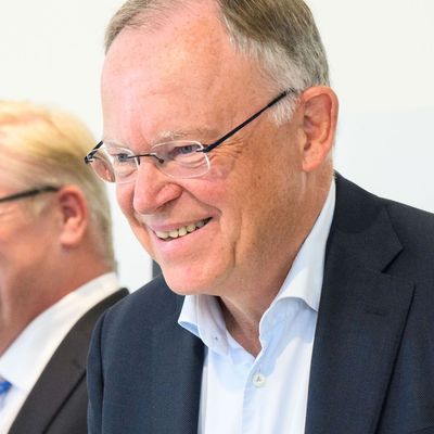 Bei der Niedersachsen-Wahl liegt die SPD laut einer aktuellen Umfrage klar vor der CDU.