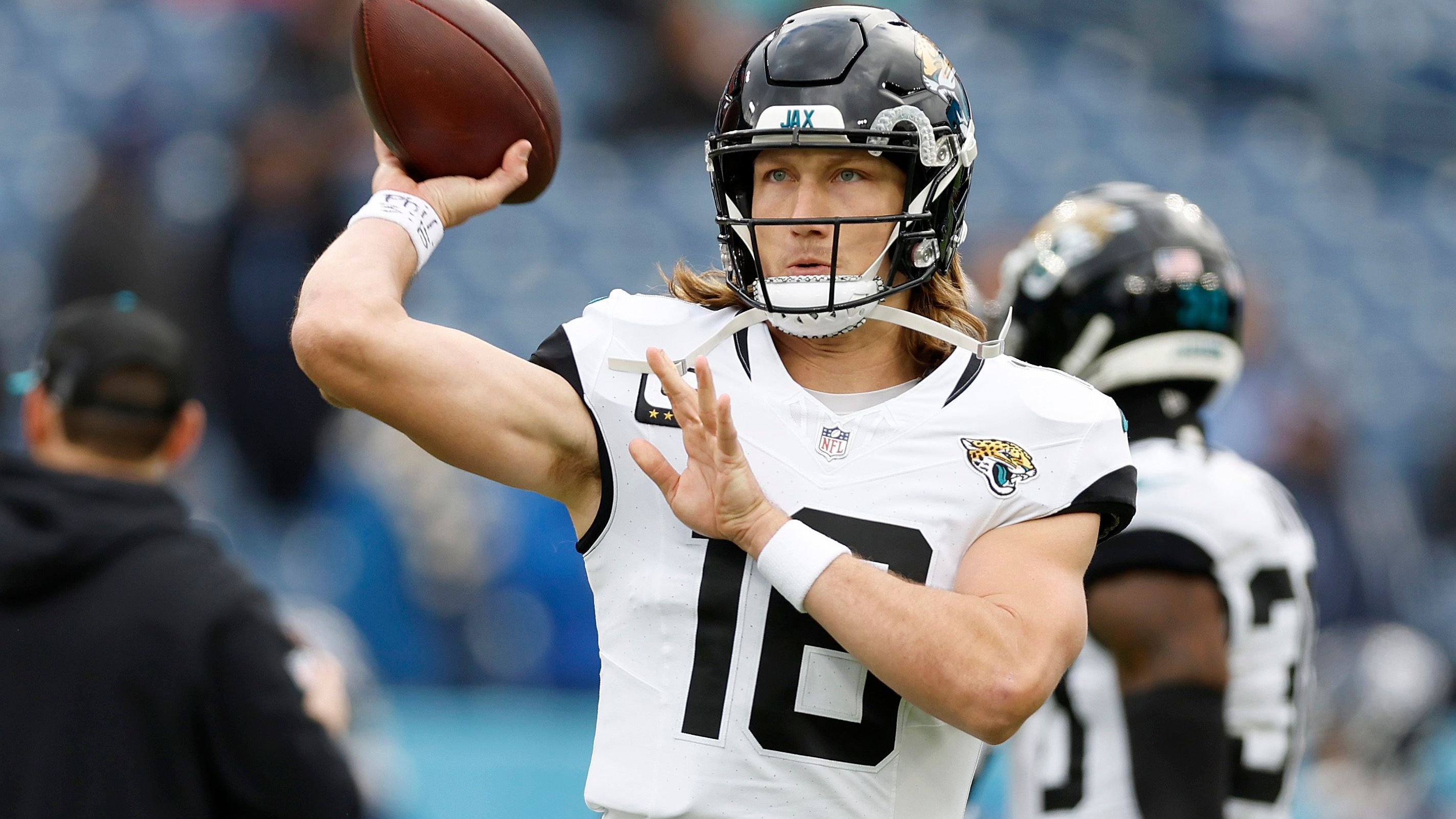 <strong>Platz 17: Trevor Lawrence (Jacksonville Jaguars)</strong><br>- 24 Jahre<br>- Quarterback<br>- Statistiken 2023: 4.016 Passing Yards, 21 Touchdowns, 14 Interceptions