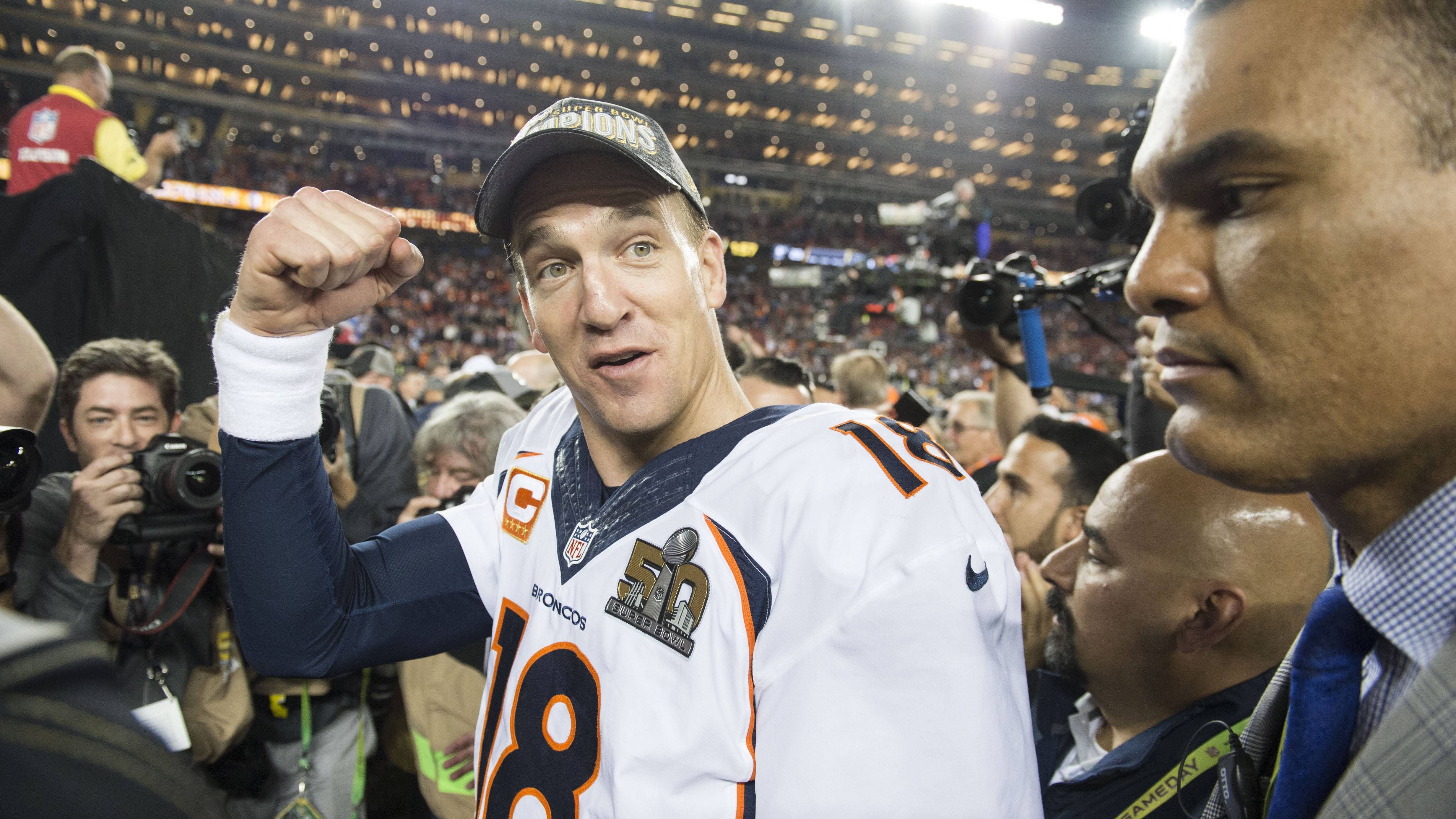 <strong>18: Peyton Manning</strong><br>Teams: Indianapolis Colts, Denver Broncos<br>Position: Quarterback <strong></strong><br>Erfolge: zweimaliger Super-Bowl-Champion, fünfmaliger NFL MVP, Super Bowl MVP, 14-maliger Pro Bowler<br>Honorable Mention: Charlie Joiner, Justin Jefferson