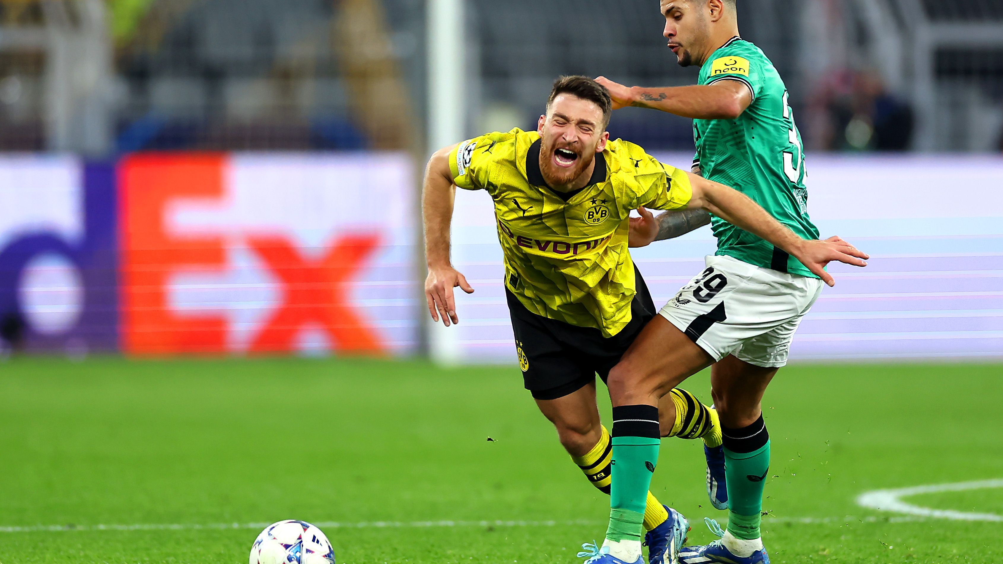 <strong>Salih Özcan</strong><br>Unauffällig, was aber nicht schlecht sein muss und bei Özcan auch nicht war. Hält die Mittelfeldzentrale gut zusammen, verliert aber das Duell mit Joelinton vor dessen großer Kopfballchance (56.). <strong><em>ran</em>-Note: 3</strong>