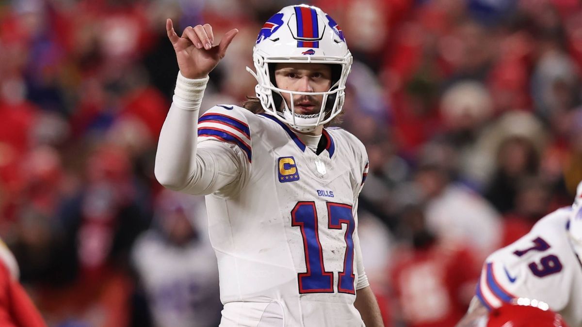 KANSAS CITY, MO - JANUARY 26: Buffalo Bills quarterback Josh Allen (17) signals to his wide receivers before the snap in the third quarter of the AFC Championship game between the Buffalo Bills and...