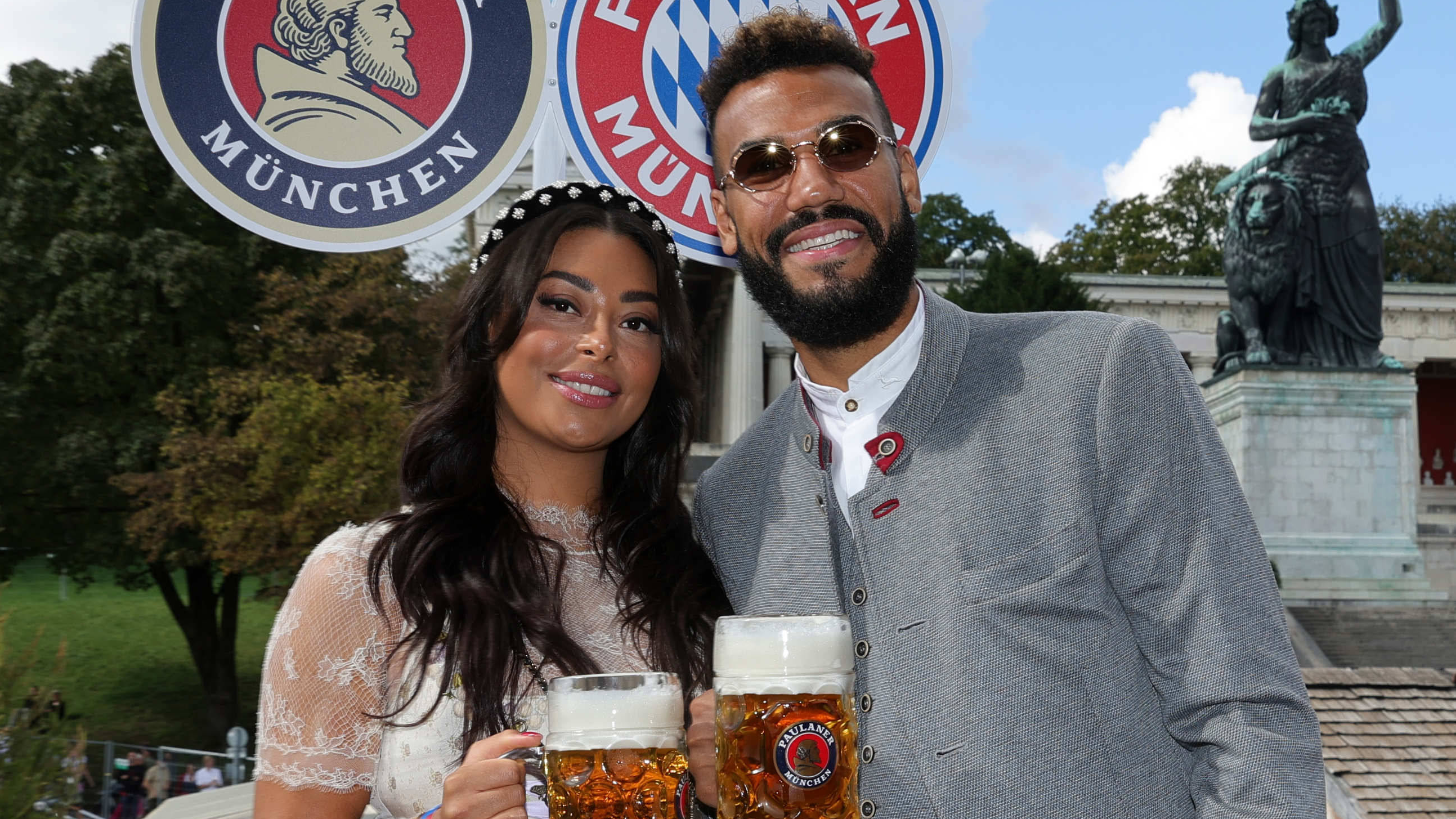 <strong>Eric Maxim Choupo-Moting</strong><br>...und natürlich mit seiner Frau Nevin.