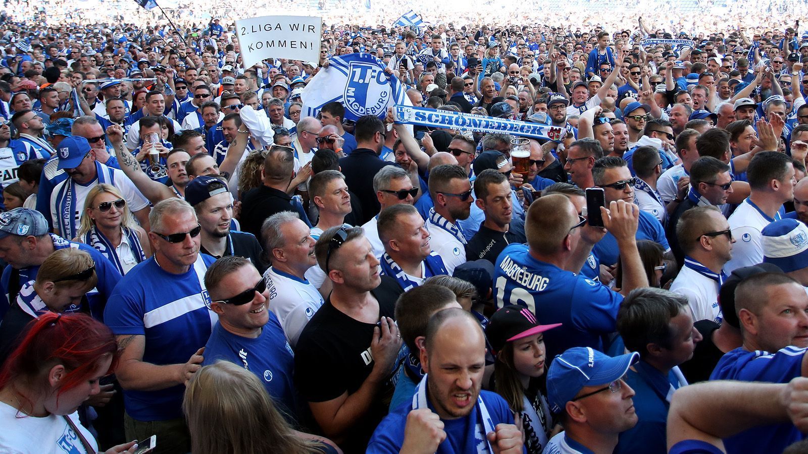 
                <strong>Platz 2: 1. FC Magdeburg</strong><br>
                Verkaufte Dauerkarten für die Saison 2019/20: 11.600
              