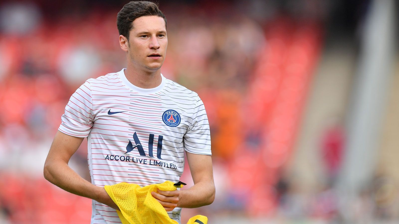 
                <strong>Julian Draxler (27)</strong><br>
                Aktueller Verein: Paris Saint-Germain - Position: Offensives Mittelfeld - Marktwert: 24 Millionen Euro
              