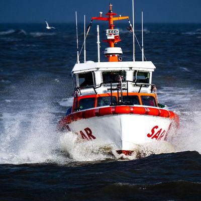 Seenotretter suchen vermissten Schlauchbootfahrer