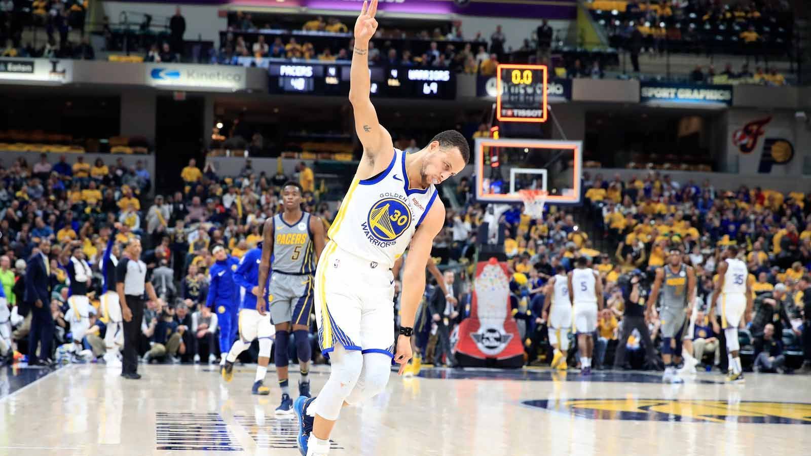 
                <strong>Platz 2: Stephen Curry</strong><br>
                Gesamteinnahmen: 79,5 Millionen DollarGehalt mit Bonuszahlungen: 37,5 Millionen DollarZusätzliche Einnahmequellen: 42 Millionen Dollar
              