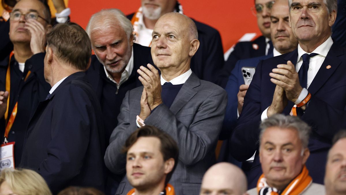 AMSTERDAM - (l-r) Rudi Voller, Germany DFB president Bernd Neuendorf, KNVB chairman Frank Paauw during the UEFA Nations League match between the Netherlands and Germany at the Johan Cruyff ArenA on...