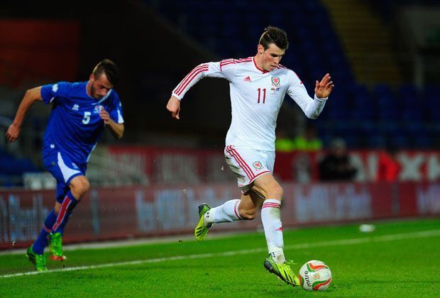 
                <strong>Gareth Bale - Platz 4 (34,7 km/h)</strong><br>
                Zu einer WM hat er es mit Wales noch nicht geschafft - aber in den WM-Qualifikationsspielen sprintet Gareth Bale immer schon wie ein Weltmeister - und zwar mit 34,7 km/h.
              