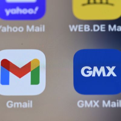 1&1 hat vor dem Mainzer Landgericht einen Teilerfolg gegen Google errungen. 