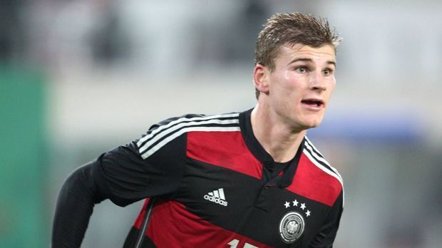 
                <strong>Timo Werner</strong><br>
                Timo Werner: Er machte den "üblichen" Weg der Top-Talente, durchlief die deutschen Jugend-Nationalteams, seit September 2015 spielt er für die U21. Nach seinem sportlichen Durchhänger in der Abstiegssaison des VfB Stuttgart blüht er aktuell bei RB Leipzig auf, in zehn Spielen traf er fünfmal. Sportdirektor Ralf Rangnick sieht ihn bereits als kommenden Nationalspieler. Sollte er seine Form konservieren, dürfte er sicher bald mal reinschnuppern.
              