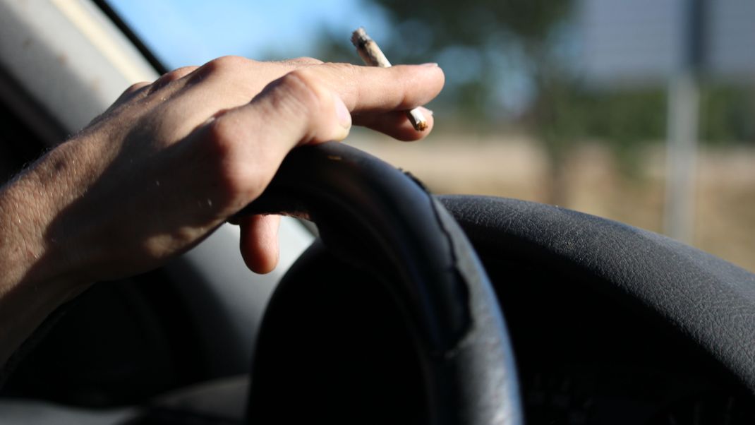 fumer ou  conduire
