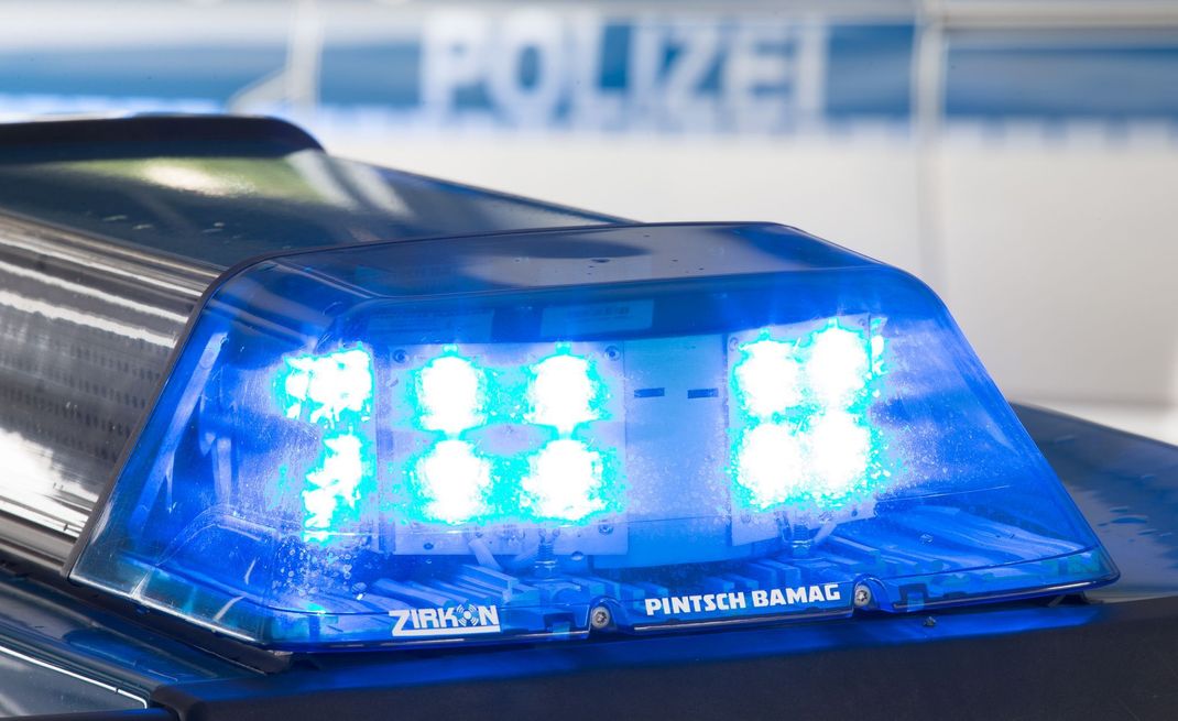 Die Polizei ermittelt nach dem Drogentod einer 15-Jährigen. (Symbolbild)