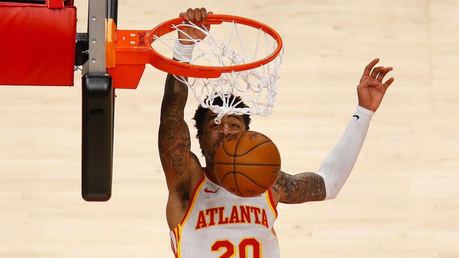 
                <strong>Eastern Conference - 4. Rang: Atlanta Hawks</strong><br>
                &#x2022; Bilanz: 39 Siege, 31 Niederlagen<br>
              