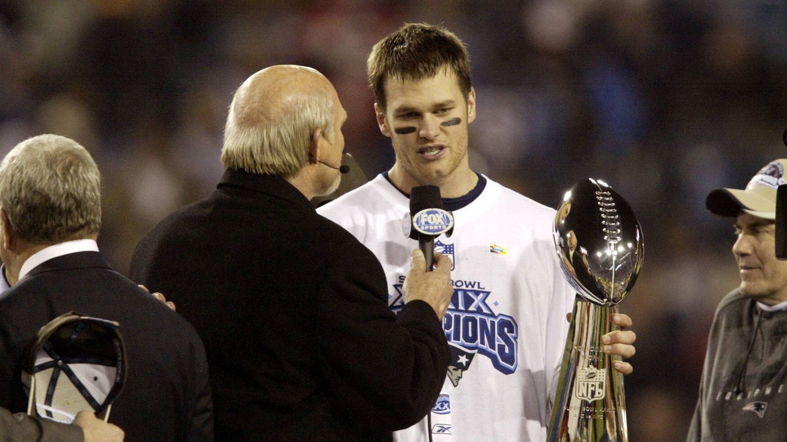 
                <strong>3. Super Bowl für Brady</strong><br>
                In der NFL gewannen Tom Brady und die New England Patriots ihren dritten Super Bowl innerhalb von vier Jahren.
              