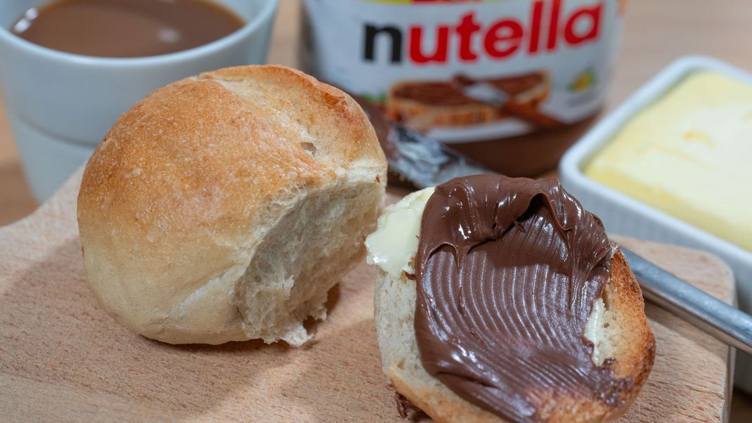 Nutella ist ein beliebter Frühstücksaufstrich.