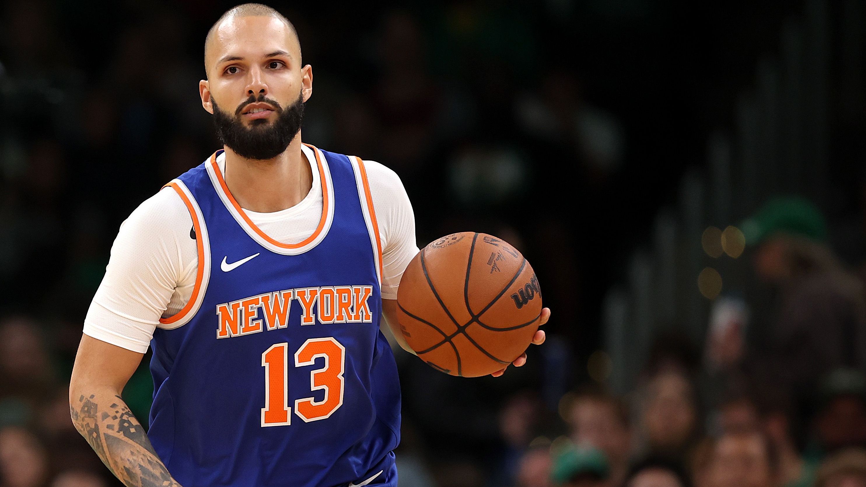 <strong>Evan Fournier</strong><br>Teil des Trades zwischen Detroit und New York war auch der Franzose. Fournier war seit zwei Jahren nur "der Fournier-Vertrag", der für Trade-Zwecke behalten wurde, für die Knicks spielte er sonst gar keine Rolle. Jetzt ist er frei und darf in Detroit vielleicht sogar mal wieder spielen! (Vielleicht aber auch nicht)