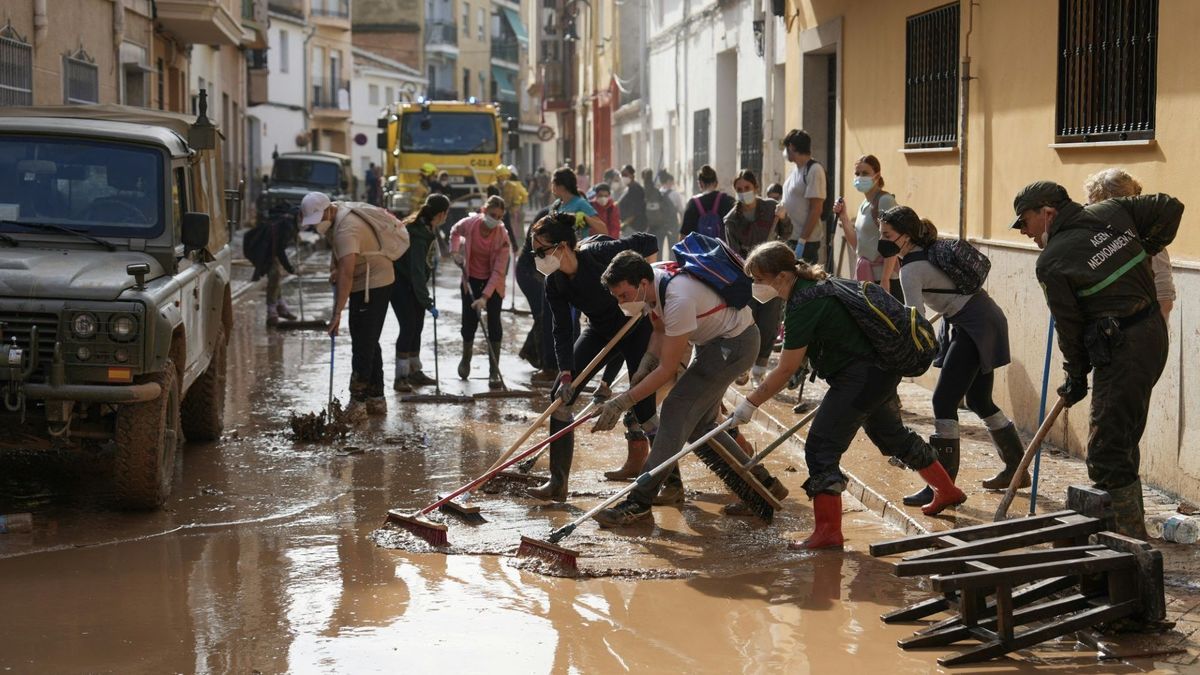 In Valencia laufen weiterhin die Aufräumarbeiten