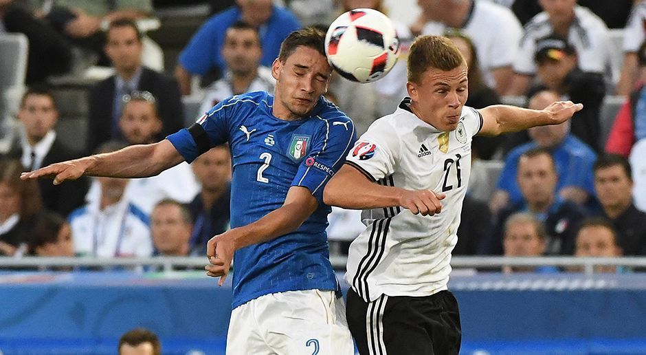 
                <strong>Mattia De Sciglio</strong><br>
                Mattia De Sciglio: Rückte in der Defensive auf die linke Außenbahn der Fünferkette. Beschäftigte sich nahezu ausschließlich mit Kimmich, den er gut unter Kontrolle hatte. Als der Münchner defensiv patzte, vergab De Sciglio eine gute Gelegenheit. Offensiv hatte er nicht viel zu bieten. ran-Note: 4+.
              
